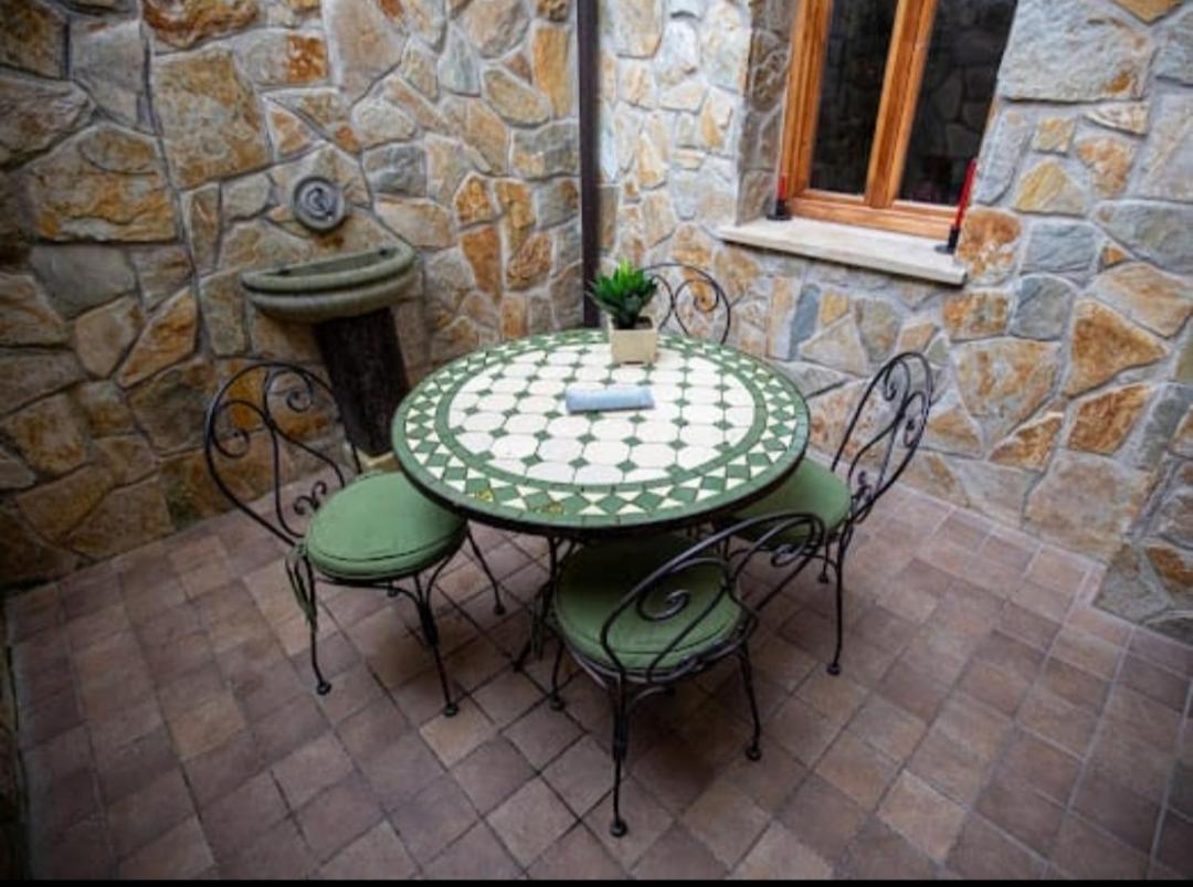 Hotel Rural En Las Cascadas De Tobera Exteriör bild